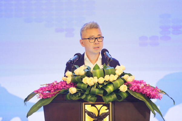 Mr. William Tan.JPG Mr. William Tan.JPG